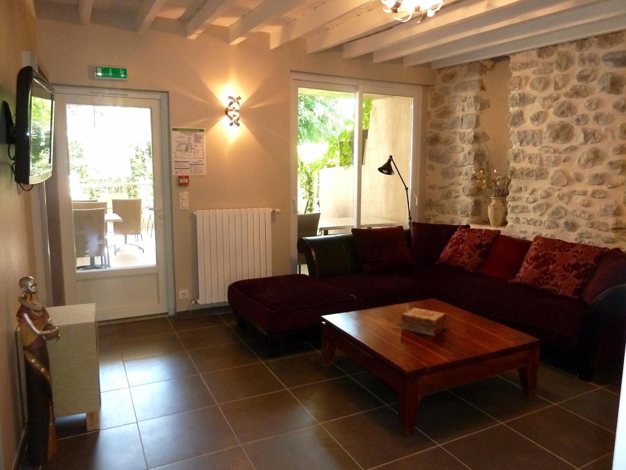 Auberge Du Vieux Lanas Logis Hotel Restaurant Bagian luar foto